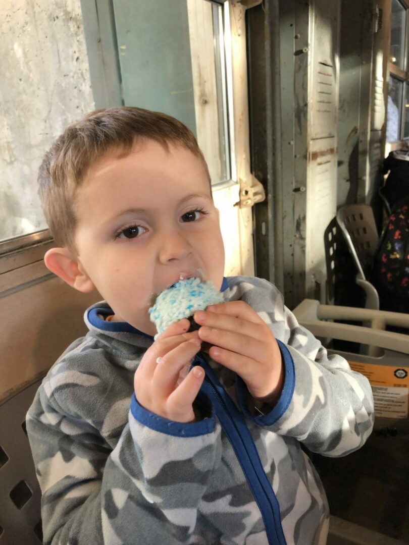 Snack Credit - blue cupcake