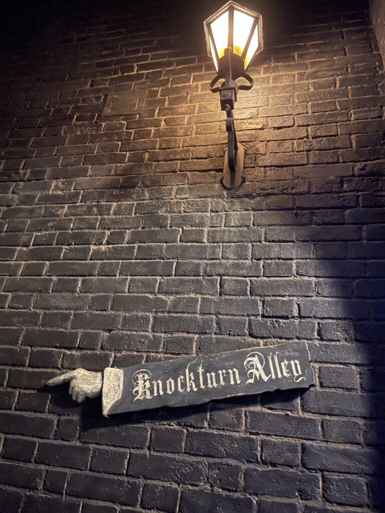 knockturn alley entrance sign, Wizarding World of Harry Potter, Diagon Alley, Universal Studios Orlando 