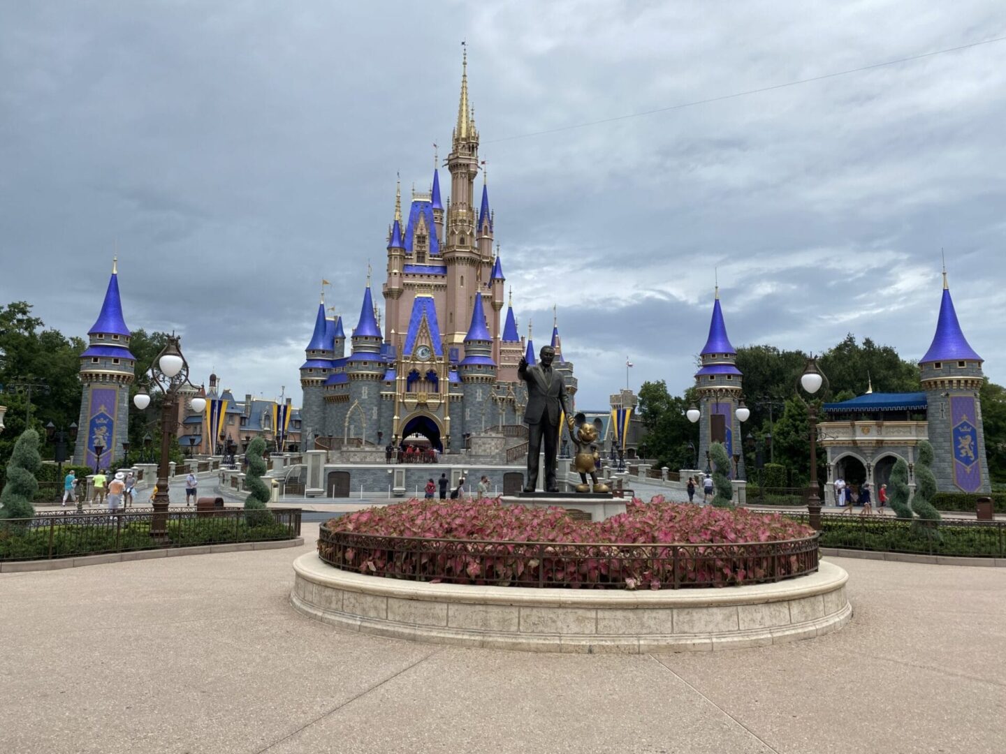 Complete Guide Magic Kingdom