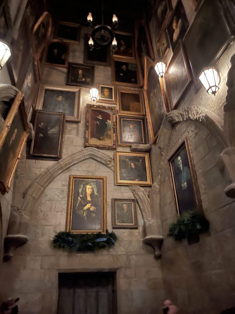 Talking portraits in Hogwarts Castle