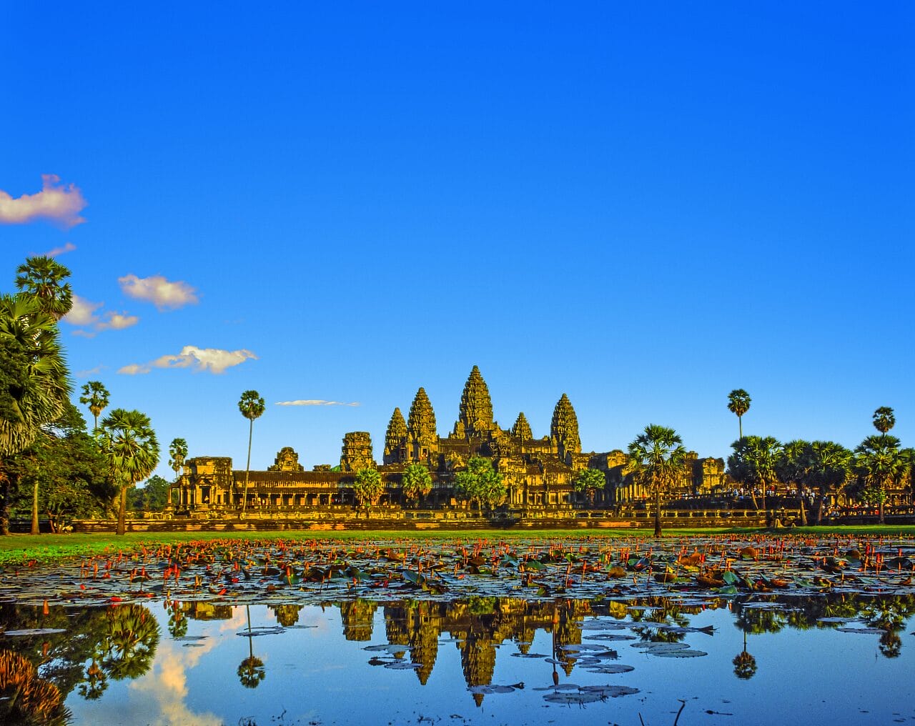 AmaWaterways Angkor Wat