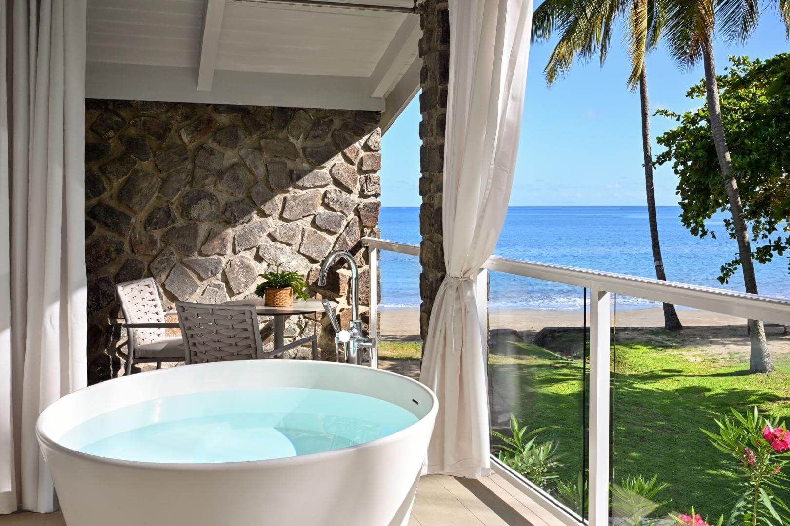 Sandals Halcyon Beach